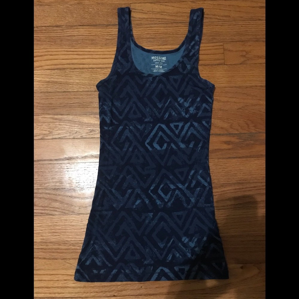 Mossimo Women’s tank top with blue graphic, Size M
